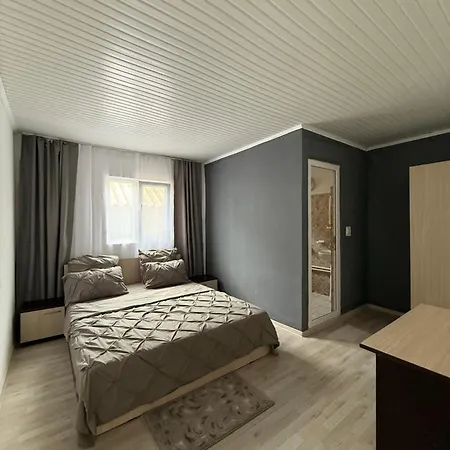 Cristina Πανσιόν